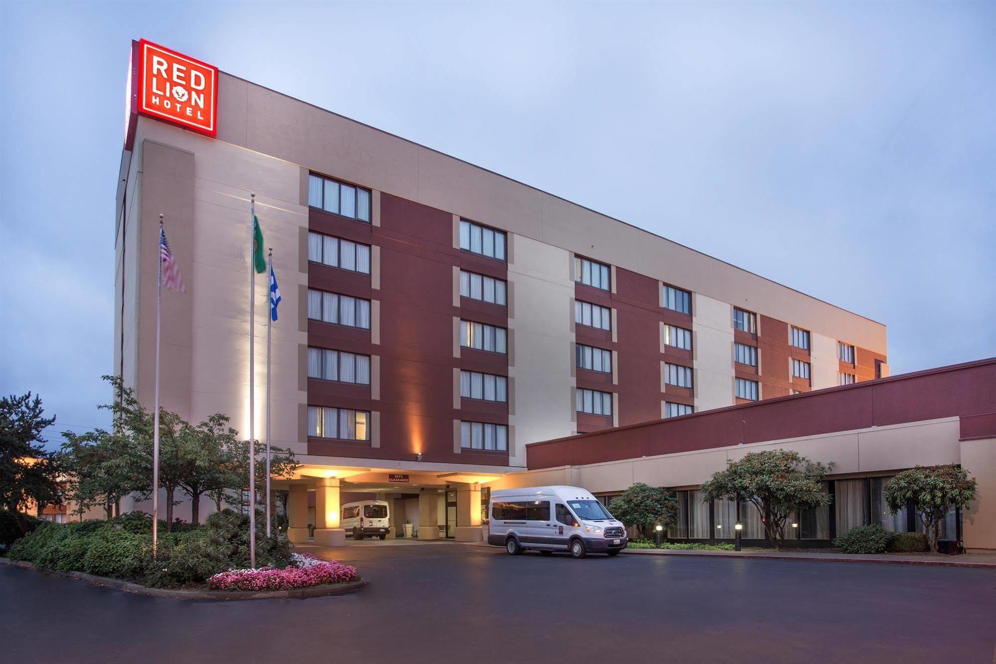 Red Lion Hotel & Conference Center - Seattle/Renton Exterior foto